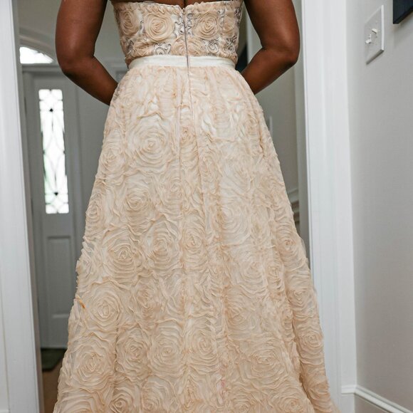 Adrianna Papell Gown Size 2 - Picture 4 of 5